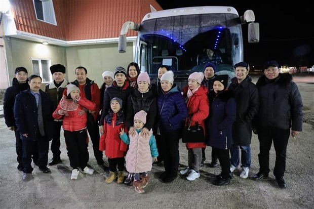 Embassy in Russia makes efforts to support Vietnamese fleeing from Ukraine